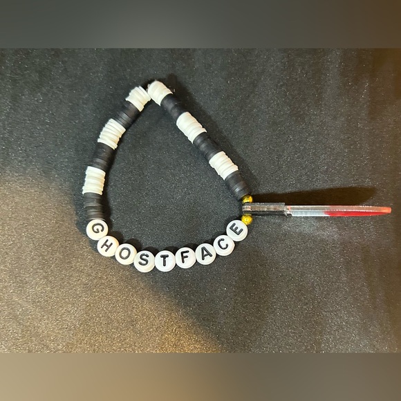 Ghostface (Horror Film) Heishi Charm Bracelet - Picture 6 of 8